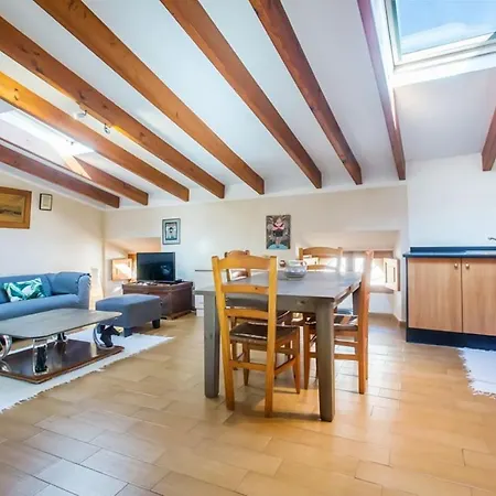 Διαμέρισμα Fressa In A Manor House With Pool & Garden *